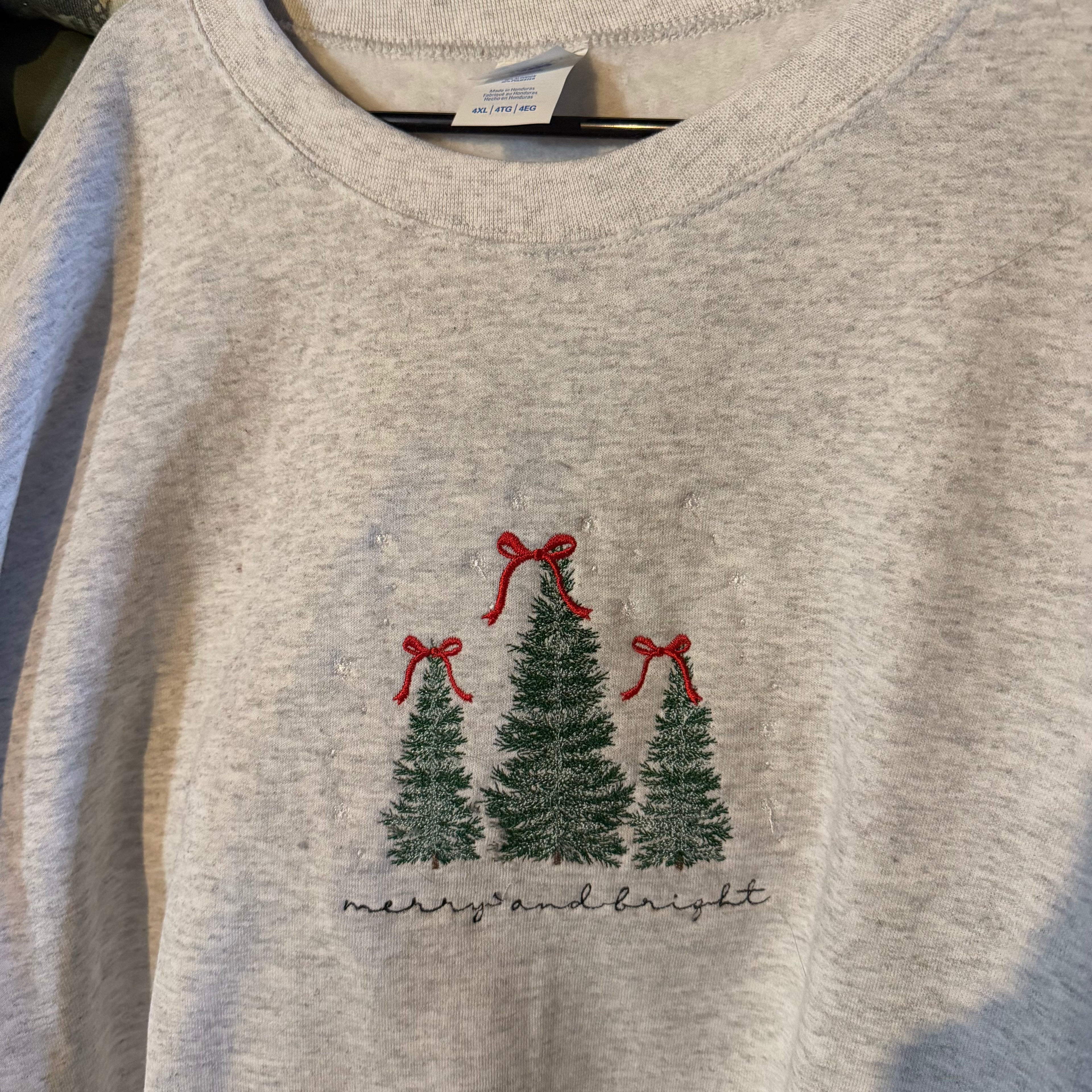 Merry & Bright Sweatshirt - 4XL - Flawed